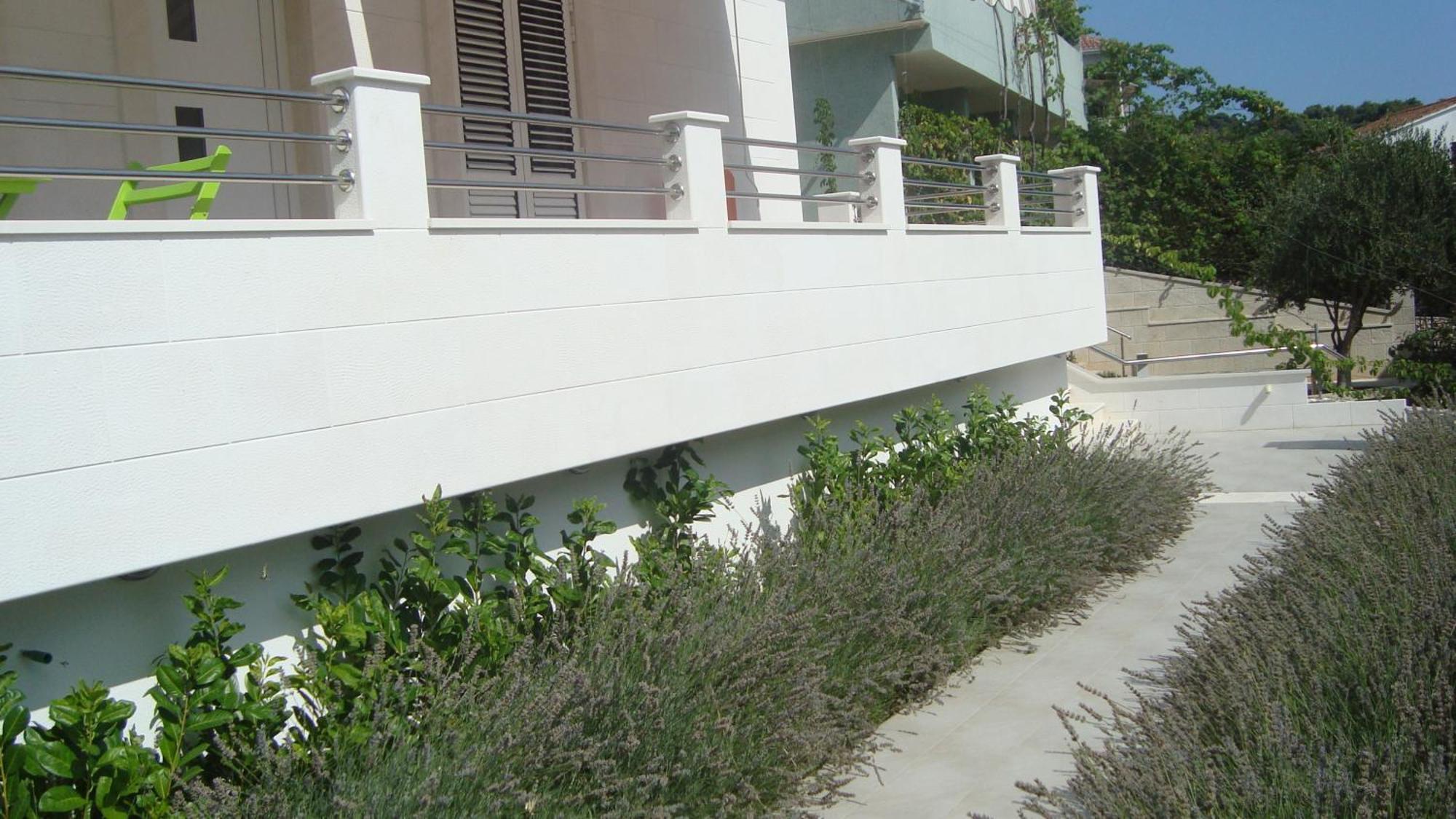Apartments Niana With Heated Seawater Swimingpool Donji Okrug  Exterior foto